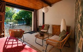 TourTour in the Loire Valley poolside Chalet